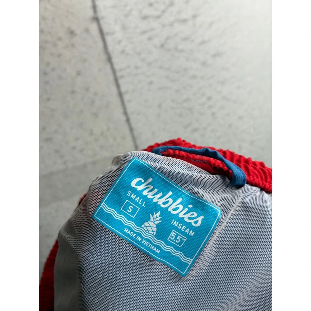 Chubbies Mens Swim Trunks Blue Red Colorblock Pineapple Logo 5.5 Inseam Small